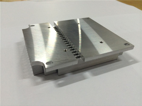 可調節鋁型材電子散熱器
